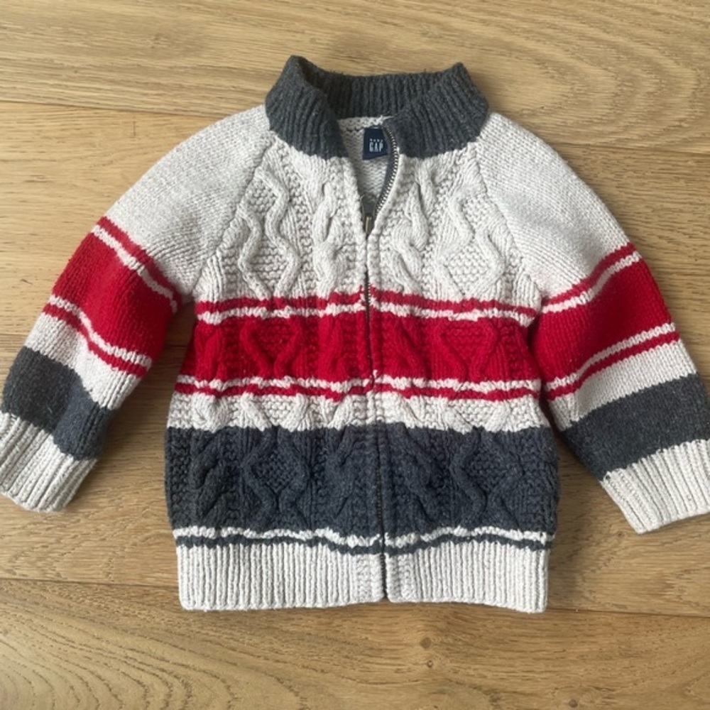 Vintage Gap chunky cable knit cardigan sweater
